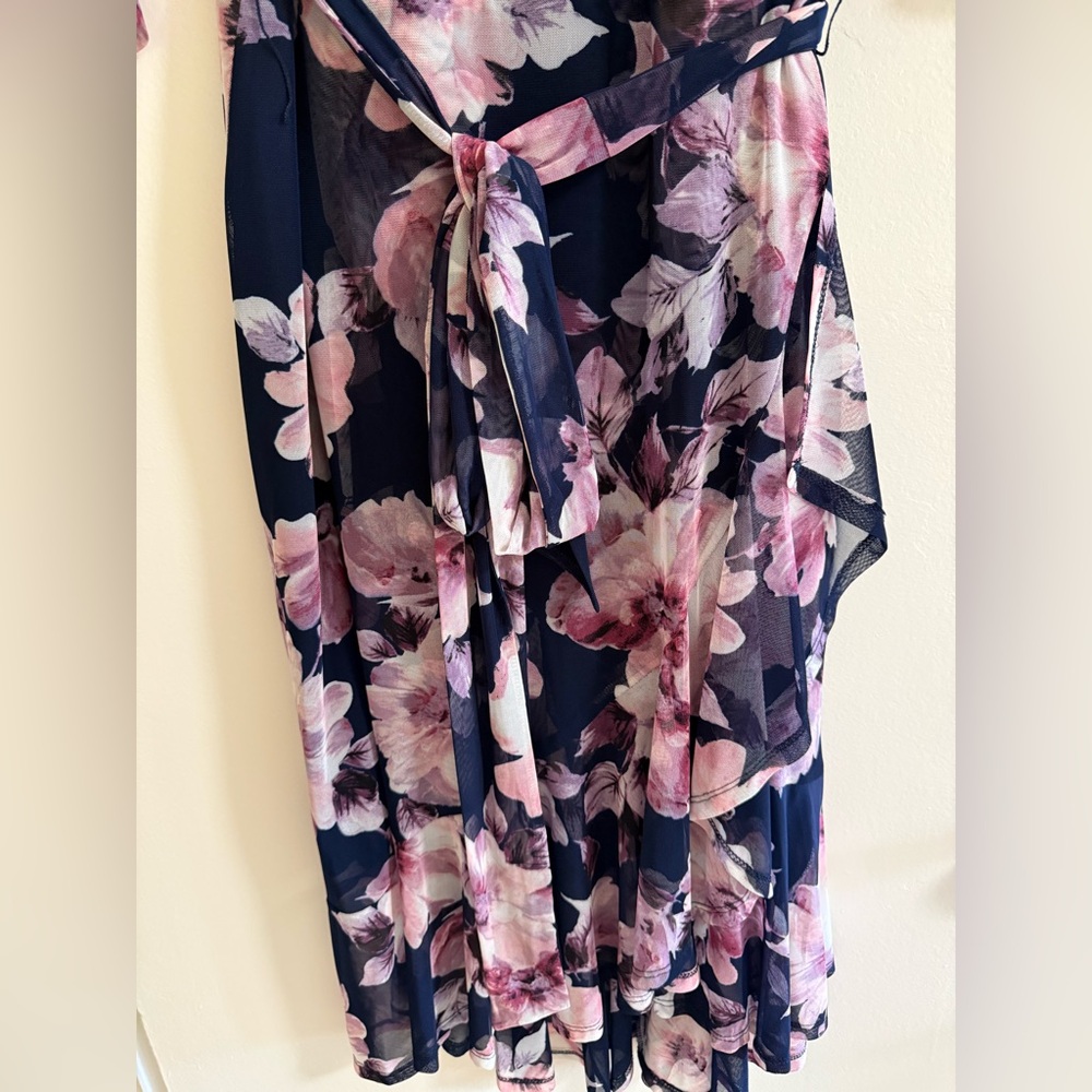 ConnectedWomen's Floral-Print 3/4-Sleeve Midi Dress - Picture 5 of 12
